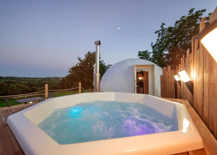 Au Champ De L'insolite *