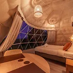 Au Champ De L'insolite Glamping Miers