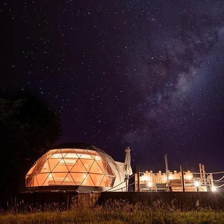 Au Champ De L'insolite *