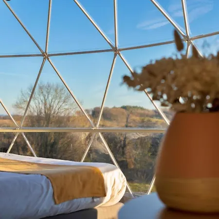 Luxury tent Au Champ De L'insolite