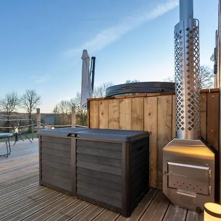 Au Champ De L'insolite Luxury tent