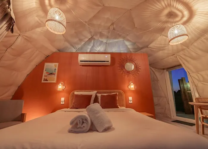 Au Champ De L'insolite