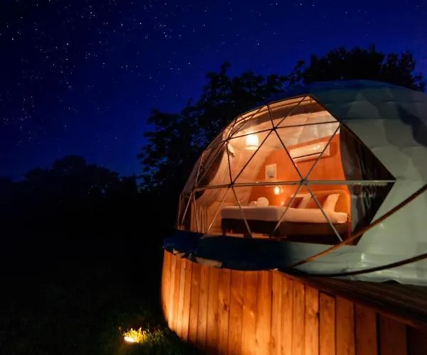 Au Champ De L'insolite Роскошный шатер Miers